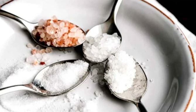 نمک یا خاموش قاتل؟ نئی تحقیق نے دل کی بیماریوں سے متعلق چونکا دینے والا راز بے نقاب کر دیا