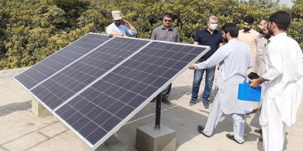 40 ارب کا سولر منصوبہ یا تقرریوں کا کھیل؟ ایک ماہ میں تیسری تبدیلی نے سوالات اٹھا دیے