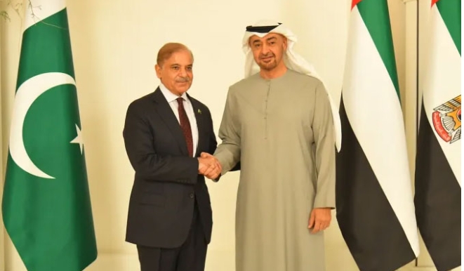 پاکستان  کا یو اے ای کو 2 ارب ڈالر واپس کرنے کا فیصلہ، مالی دباؤ میں اہم پیش رفت رپورٹ