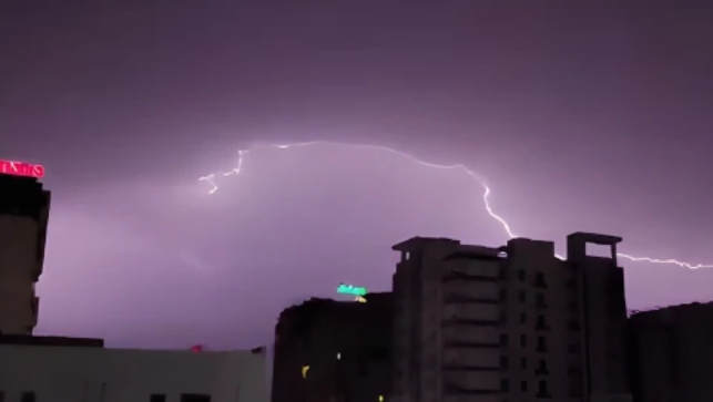 این  ڈی ایم اے کا ملک گیر الرٹ، بارش، ژالہ باری اور پہاڑوں پر برفباری کی پیشگوئی