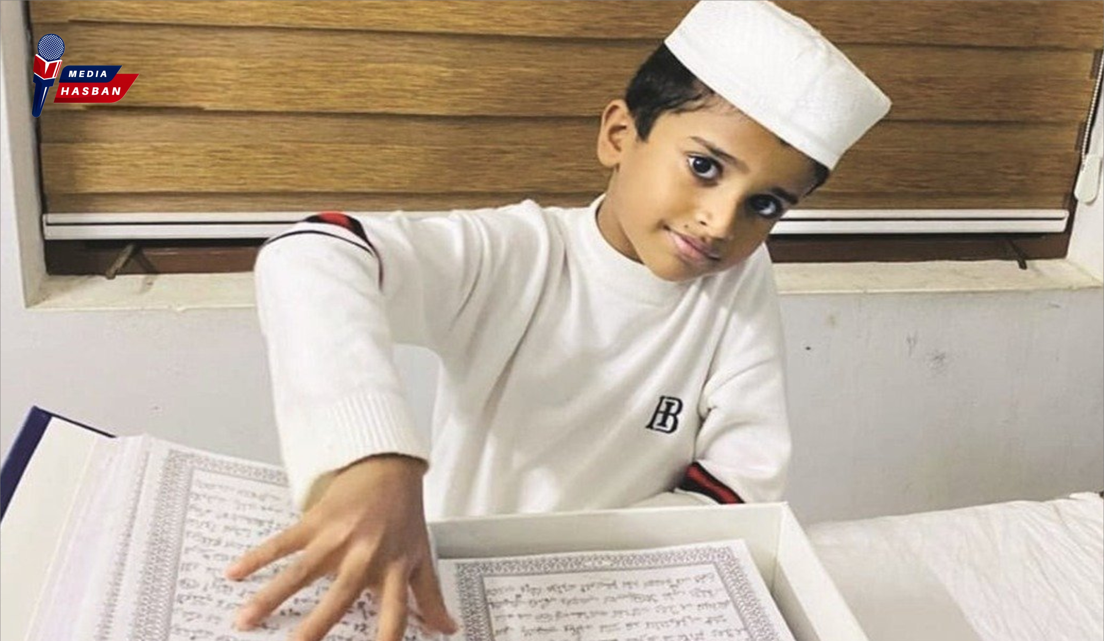 بھارت کے 9 سالہ بچے محمد مدلج نے پینسل کی مدد سے ہاتھ سے مکمل قرآن مجید لکھ دیا۔