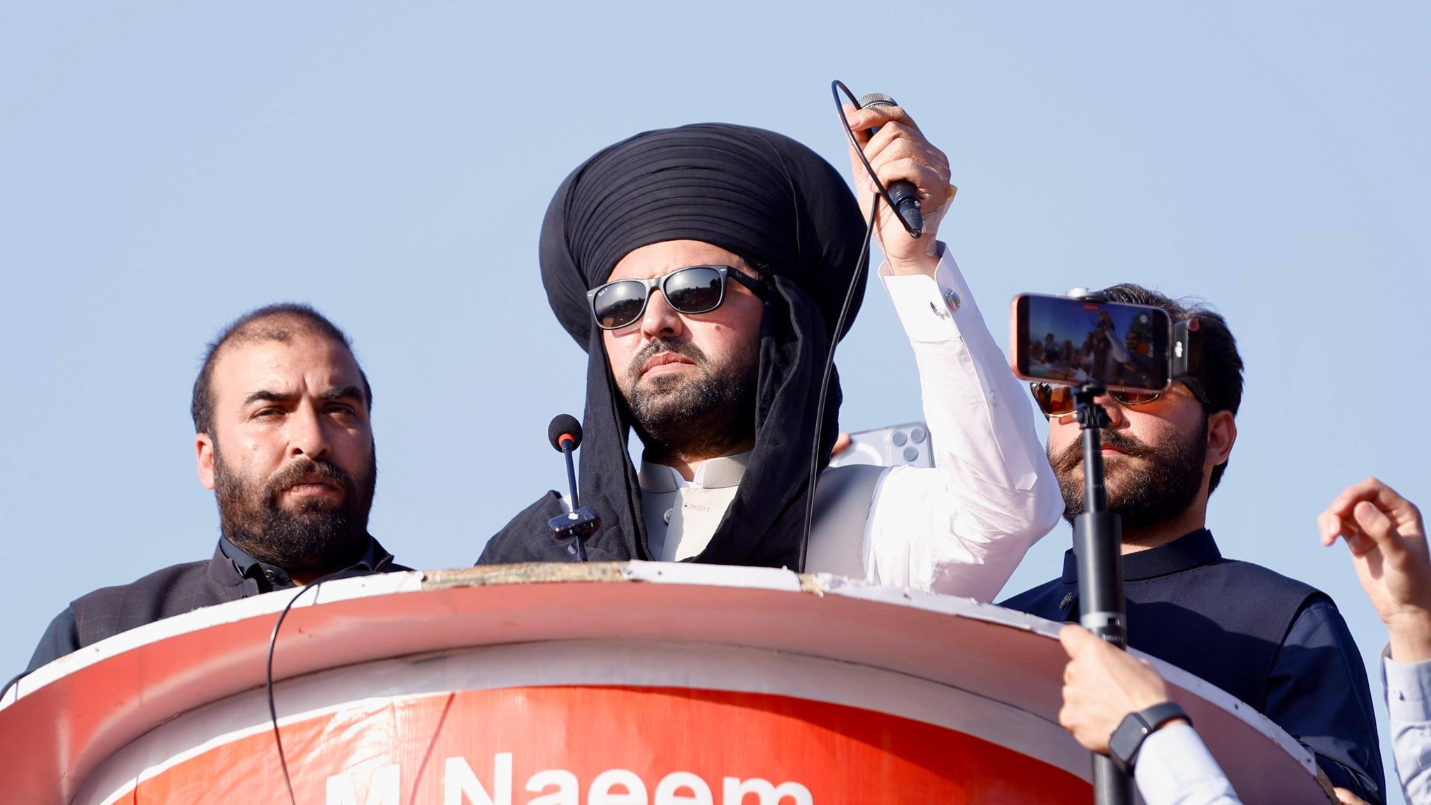 عمران خان سے ملاقات کے تمام قانونی راستے بند کیے گئے تو ملک گیر احتجاج ہو گا۔سہیل آفریدی