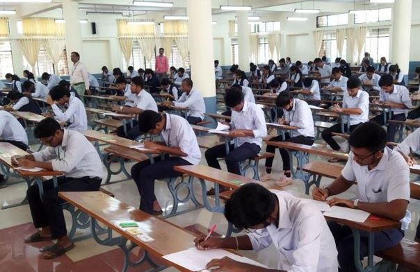 میٹرک امتحانات میں بدانتظامی کی تحقیقات مکمل، چیئرمین اور ناظم امتحانات کے خلاف معطلی کے سفارش 