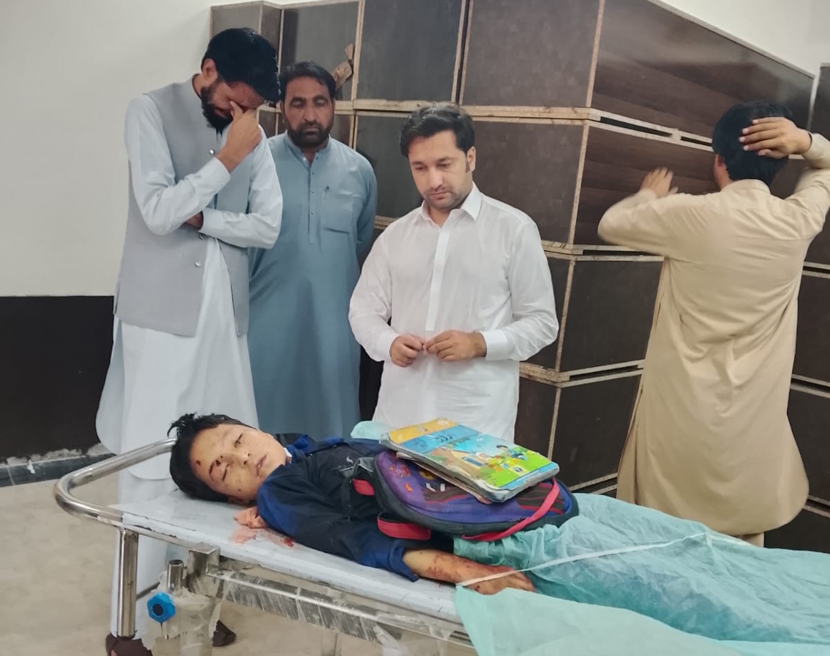 باجوڑ کی تحصیل ماموند میں مبینہ ڈرون حملہ، اسکول سے گھر جانے والے 2 معصوم بچے شہید۔