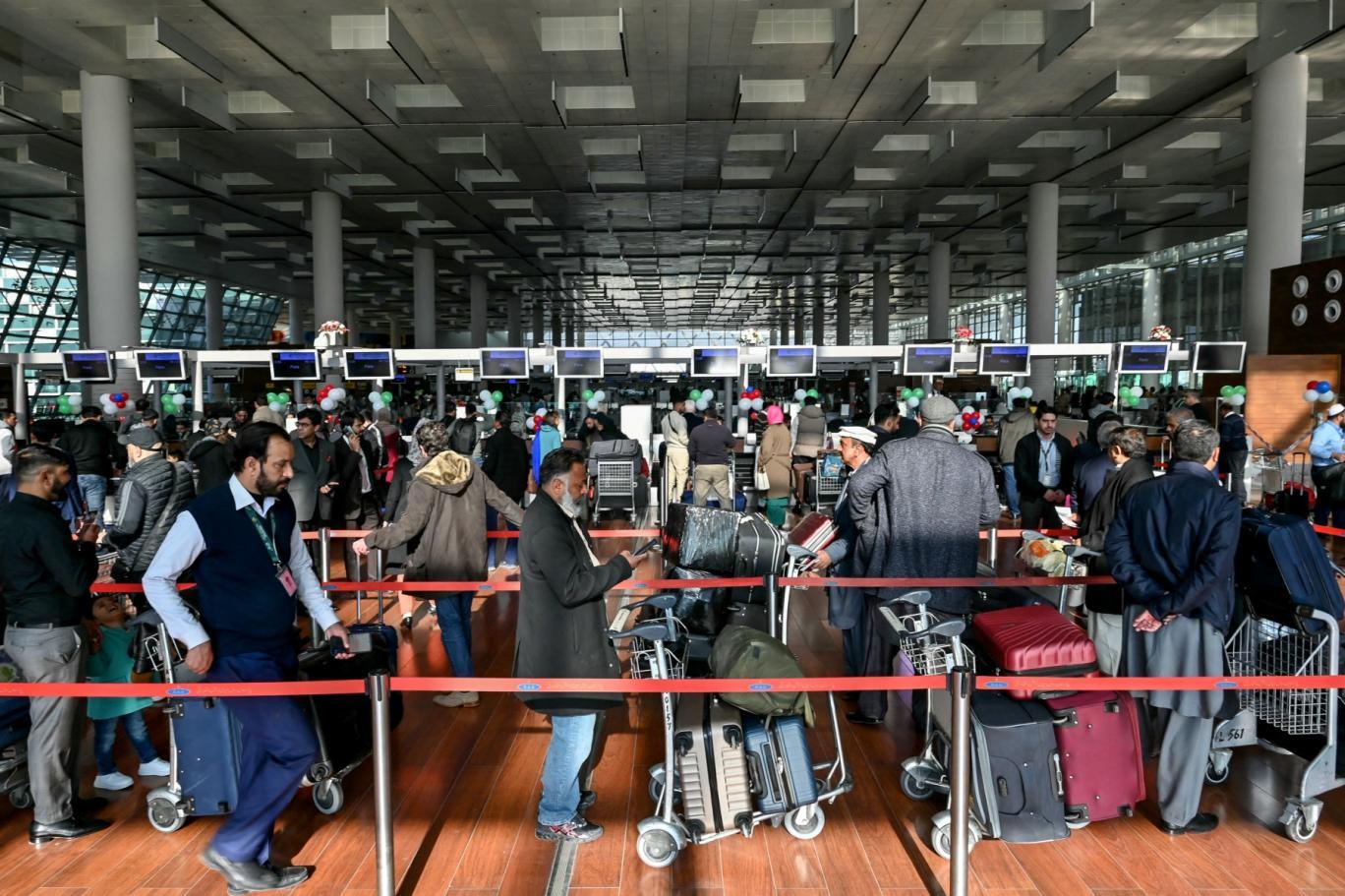  خلیجی ممالک سے 1 لاکھ 65 ہزار سے زائد پاکستانیوں کی بیدخلی، قومی اسمبلی میں تفصیلات پیش