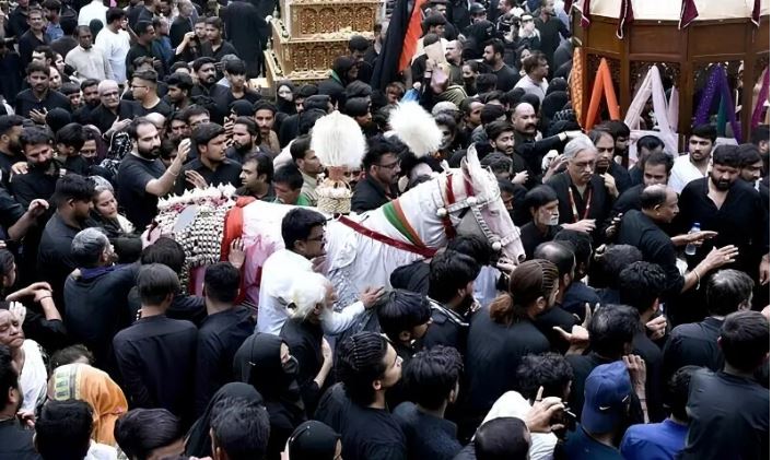  نو محرم کے جلوس آج برآمد ہوں گے، ملک بھر میں ہائی الرٹ، موبائل سروس اور ٹریفک پر پابندیاں نافذ