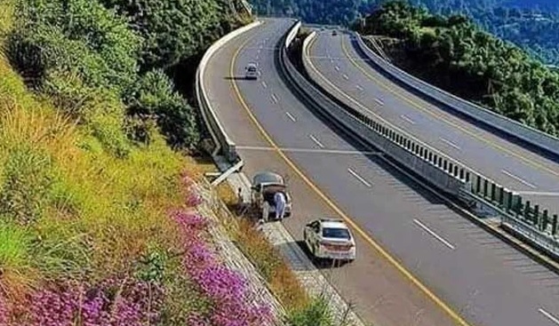 وفاقی حکومت کا سی پیک منصوبے کے تحت نئی موٹروے بنانے کا فیصلہ