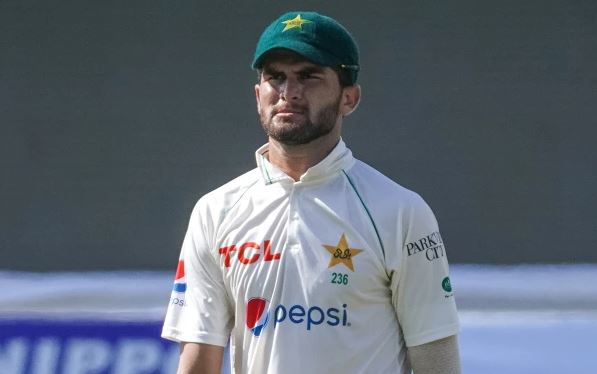 شاہین شاہ افریدی کے ٹیسٹ کریئر خطرے میں، دورہ ویسٹ انڈیز اور انگلیڈ  کے سکواڈز سے باہر رکھنے کا امکان