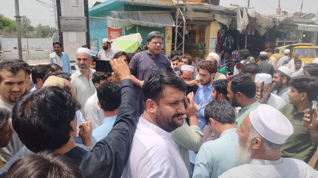 باجوڑ: نامعلوم افراد کی فائرنگ کے خلاف خار تاجر برادری کا احتجاج