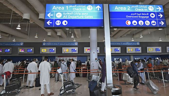 متحدہ عرب امارات سے سوشل میڈیا قوانین کے خلاف ورزی پر ساڑھے 3 ہزار پاکستانی واپس بھیج دیے گئے