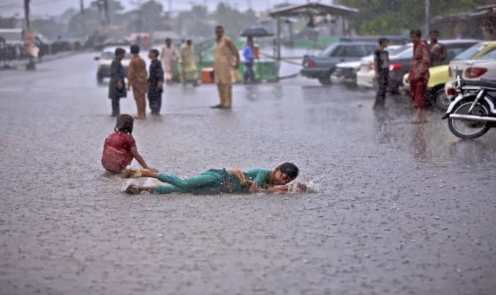 یکم جولائی سے موسم کا بڑا یوٹرن، سیلاب اور لینڈ سلائیڈنگ کا خدشہ، این ڈی ایم اے نے الرٹ جاری کردیا 