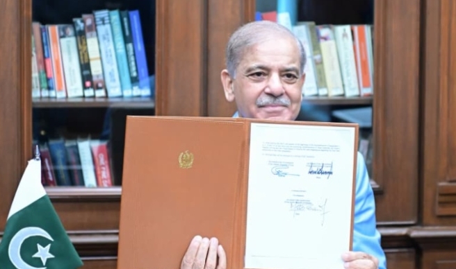ایران۔امریکا مفاہمتی عمل میں پاکستان کا اہم کردار، وزیراعظم شہباز شریف نے ثالث کے طور پر دستخط کر دیے
