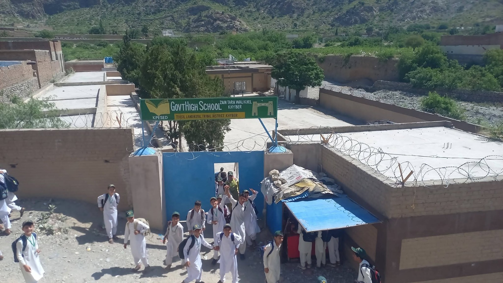 ضلع خیبر میں مشران نے امن کے بحالی تک سرکاری اور پرائیوٹ سکول کو بند کرادیا