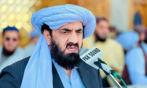 اسلام آباد کے سیکٹر جی-8 میں سینیٹر حافظ حمداللہ کی گاڑی کو حادثہ
