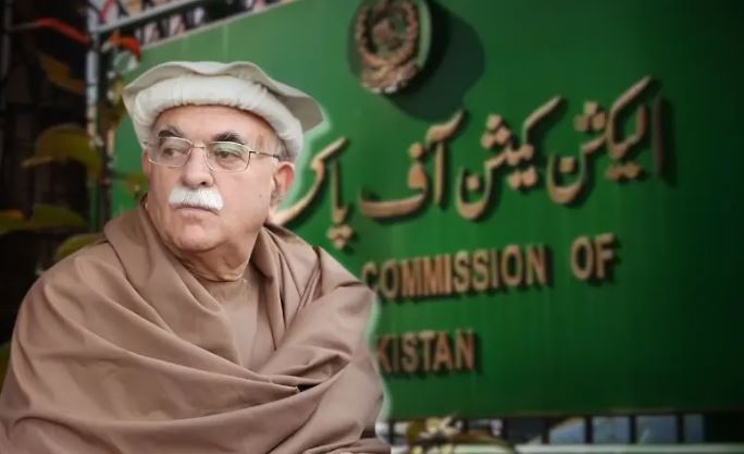 انٹرا پارٹی انتخابات نہ ہونے پر الیکشن کمیشن کی سخت آبزرویشن، الیکشن کمیشن نے محمود خان اچکزئی کو جماعتی سربراہ ماننے سے انکار، بڑا قانونی نکتہ اٹھا دیا