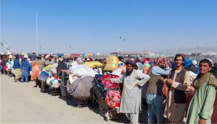  قانونی دستاویزات رکھنے والے کسی افغان شہری کو نہیں نکالا گیا، پاکستان کا واضح مؤقف سولہ 16 ہزار افغان خواتین، بچوں اور بزرگوں کو بڑی سہولت 