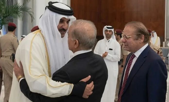 شہباز شریف اور نواز شریف کی دوحہ میں امیرِ قطر سے اہم ملاقات، سابق امیر کے انتقال پر پاکستان کی جانب سے تعزیت