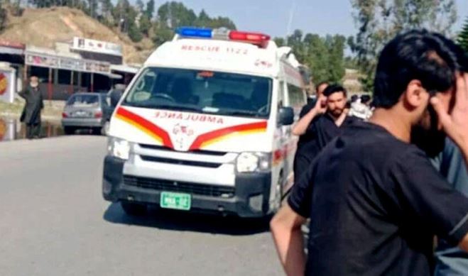مردان میں ہولناک حادثہ، موٹر سائیکل سوار جاں بحق، دو افراد زخمی