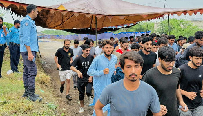 اسلام آباد پولیس میں بھرتی کا امتحان دینے کے لیے آنے والا 25 سالہ امیدوار اسحاق جاں بحق۔