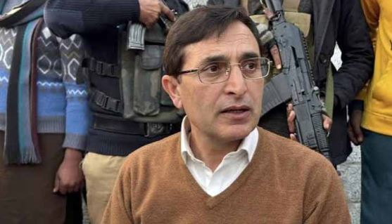 بانی پی ٹی آئی سے ملاقات نہ کرانے پر بیرسٹر گوہر کا پھر سخت مطالبہ