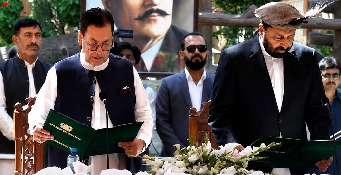 امجد حسین ایڈووکیٹ نے گلگت بلتستان کے وزیراعلیٰ کا حلف اٹھا لیا