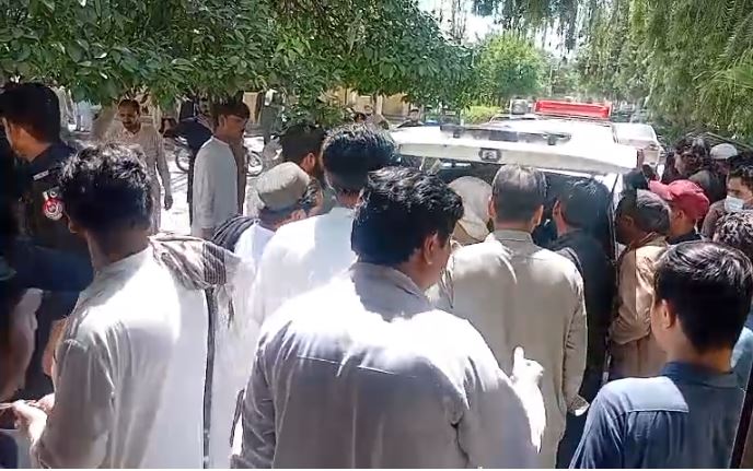 چارسدہ میں غیرت کے نام پر  دو خواتین اور ایک مرد قتل، ملزم فرار۔