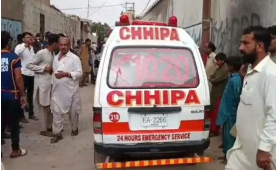 پشاور میں دوہرا قتل، باپ پر بیٹی اور نوجوان ہمسائے کو غیرت کے نام قتل کرنے کا الزام