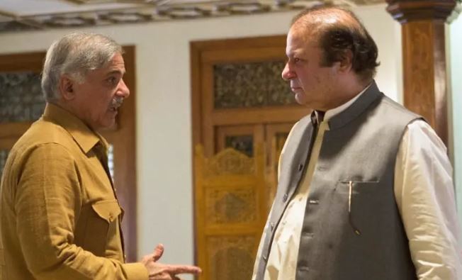 جاتی امرا میں نواز شریف اور شہباز شریف کی اہم بیٹھک، عمران خان اور آزاد کشمیر کے وزیراعظم کا معاملہ زیرِ بحث