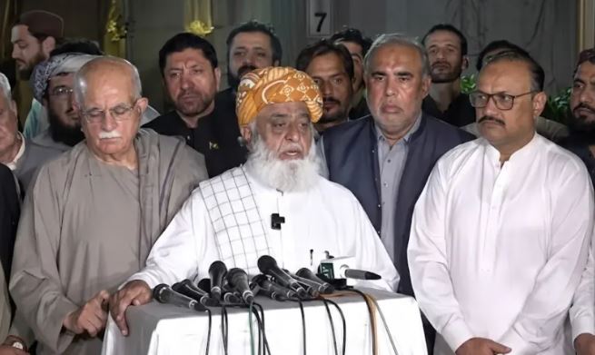 مولانا فضل الرحمان اور اپوزیشن کا بڑا فیصلہ، حکومت کو پارلیمنٹ میں ٹف ٹائم دینے کے لیے مشترکہ محاذ بنانے پر اتفاق