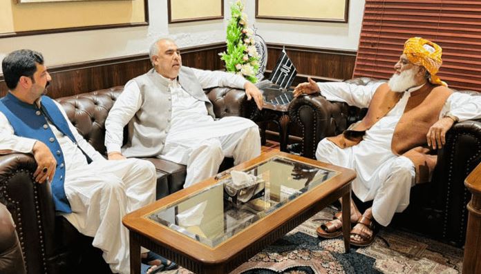 حکومت مخالف تحریک کے لیے پی ٹی آئی متحرک، جے یو آئی سے اہم رابطے، بڑا مؤقف سامنے آگیا