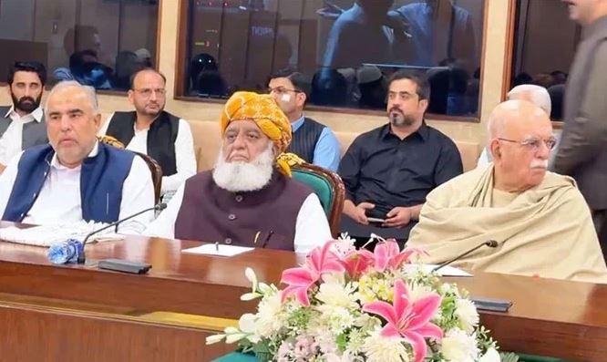 متحدہ اپوزیشن کا بڑا فیصلہ، حکومت کے خلاف آئندہ حکمت عملی سامنے آگئی