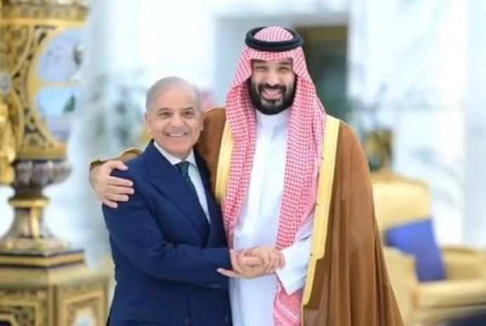 وزیر اعظم شہباز شریف آج دو روزہ دورے پر سعودی عرب جائیں گے