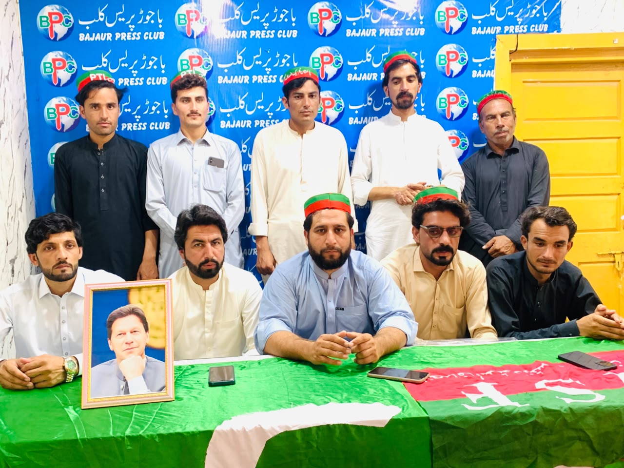 عدالتی احکامات پر عملدرآمد کرتے ہوئے عمران خان کو ہسپتال منتقل کیا جائے۔ آئی آیس ایف