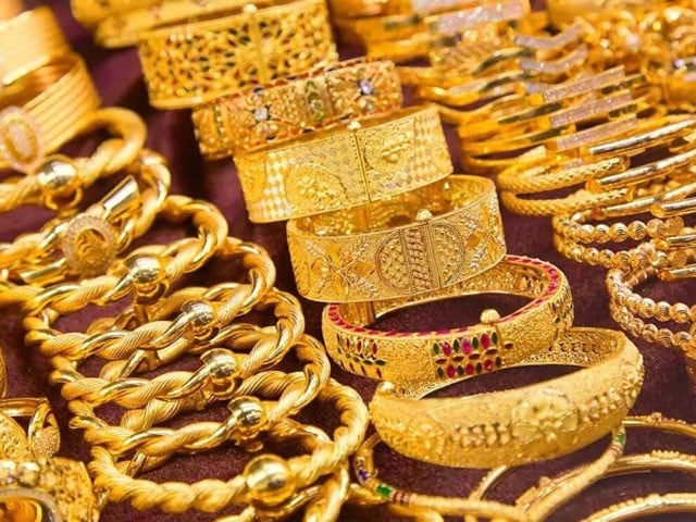 ملک بھر میں سونے کی قیمتوں میں بڑی کمی ہوئی ہے۔
