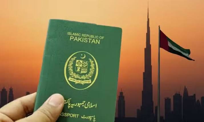 پاکستانیوں کے لیے بڑی خوشخبری: متحدہ عرب امارات نے وزٹ ویزوں کا اجراء دوبارہ شروع کر دیا