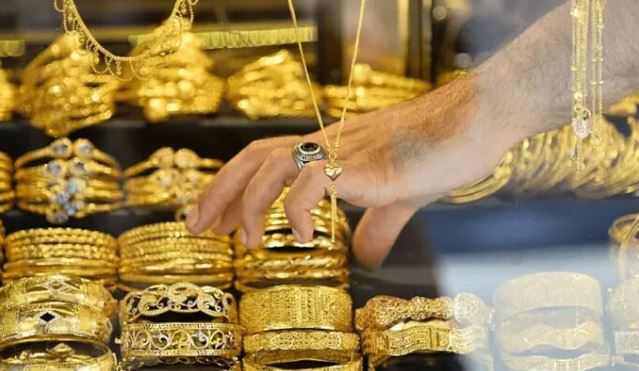سونے کی قیمت میں ایک بار پھر بڑی کمی، فی تولہ قیمت جانیئے ؟