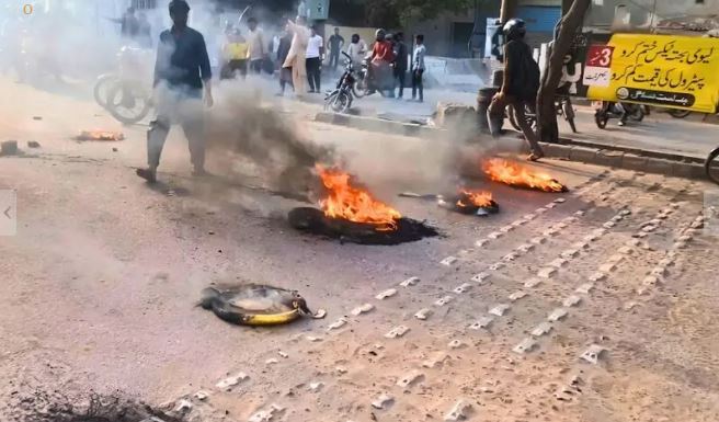 پیٹرولیم لیوی کے خلاف ملک گیر شٹر ڈاؤن، کراچی سے پشاور تک بازار بند، حکومت اور جماعت اسلامی میں مذاکرات آج متوقع