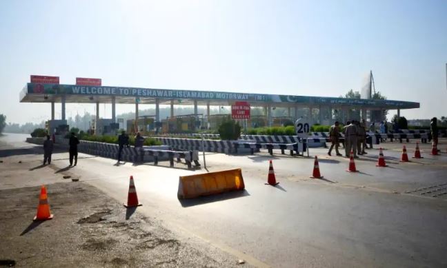 اسلام آباد کی طرف جانے والے راستے بند، پی ٹی آئی مارچ سے پہلے دارالحکومت میں غیر معمولی سیکیورٹی