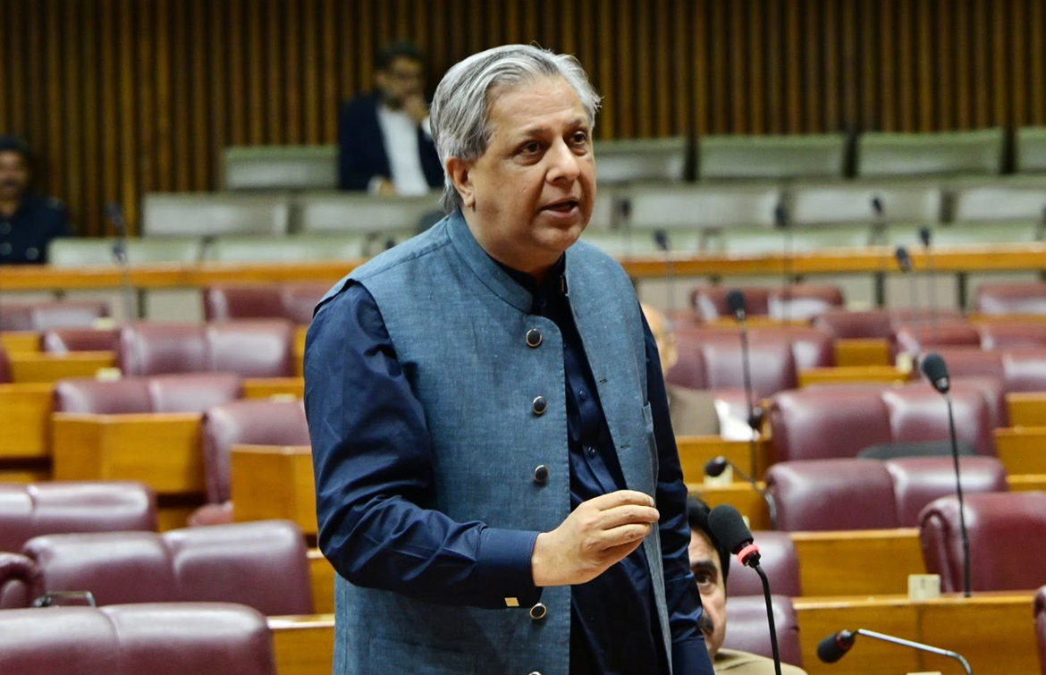 اسمبلیاں اور پارلیمنٹ دو تہائی اکثریت سے چاہیں تو پاکستان میں نئے صوبے بن سکتے ہیں، وزیرِ قانون اعظم نذیر تارڑ۔