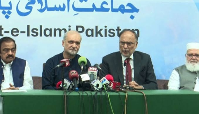 جماعت اسلامی اور حکومت میں پیٹرولیم لیوی کم کرنے کے طریقہ کار پر اتفاق؛ وزیراعظم اور حافظ نعیم الرحمان کی اہم ملاقات آج متوقع
