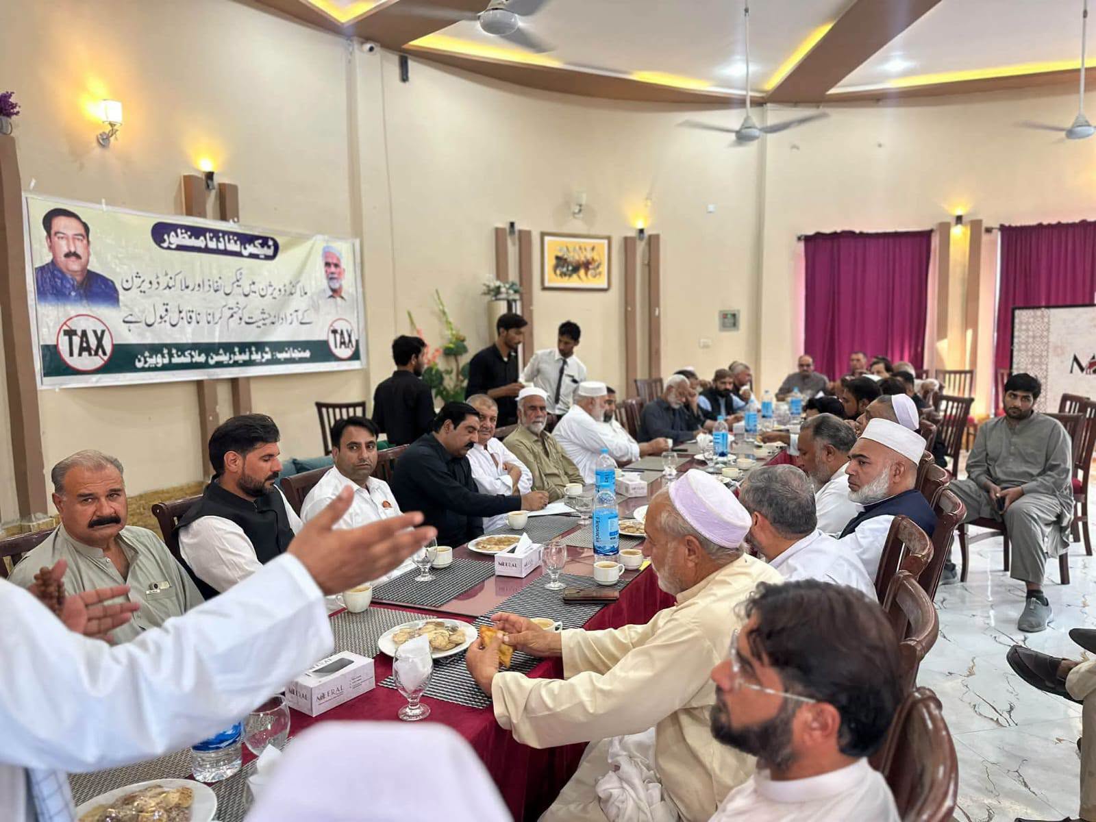 ملاکنڈ ڈویژن تاجر برادری کا اہم اجلاس، 7 اکتوبر کو چکدرہ موٹروے بند کرنے کا اعلان