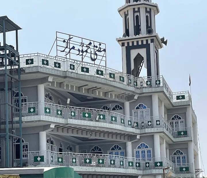 پشاور: تجاوزات کے خلاف جاری مہم میں جے یو آئی کے صوبائی سیکرٹریٹ 'مفتی محمود مرکز' کو نوٹس جاری